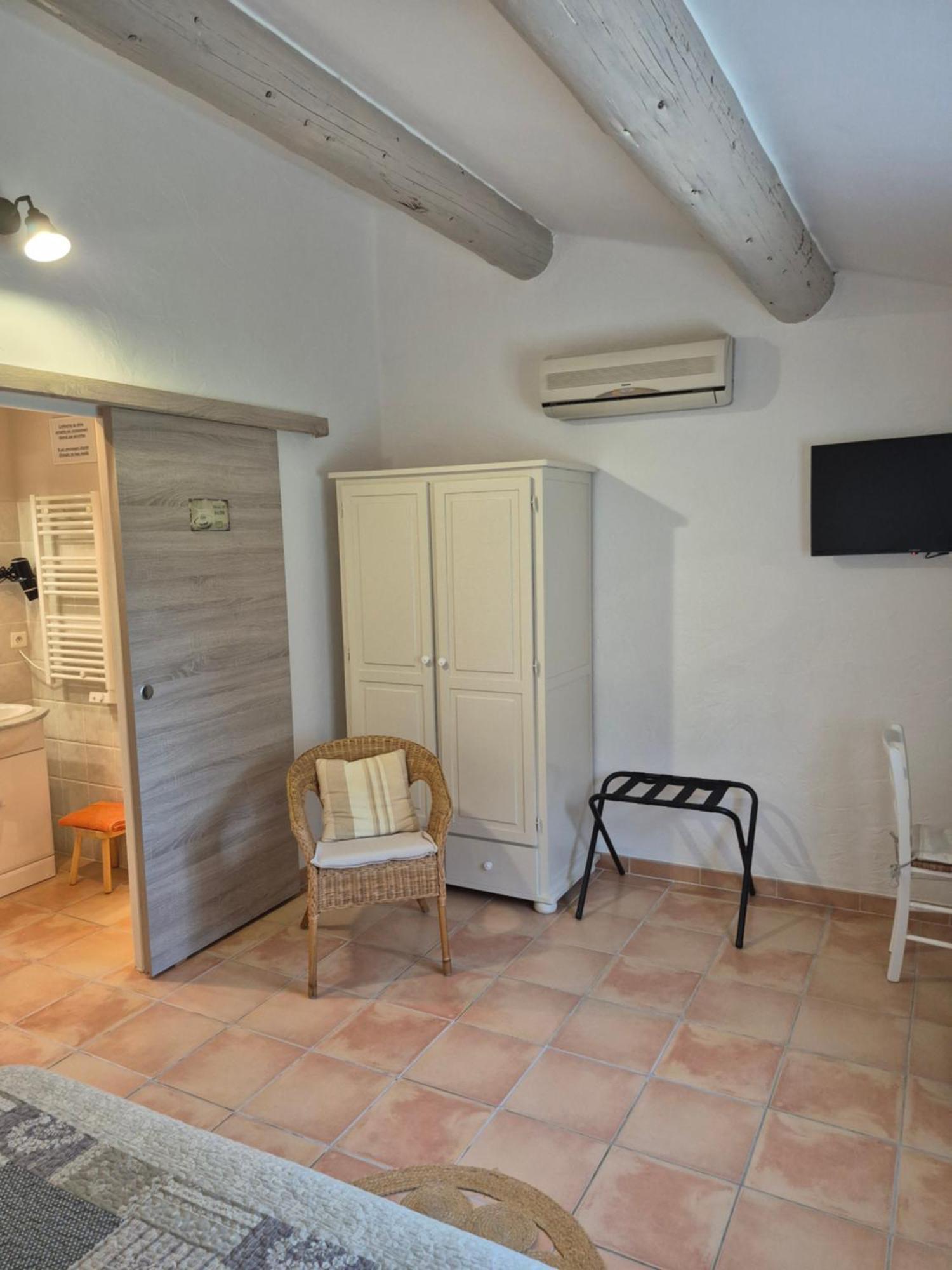 Mas Clement - Chambre Et Table D'Hotes LʼIsle-sur-la-Sorgue Dış mekan fotoğraf