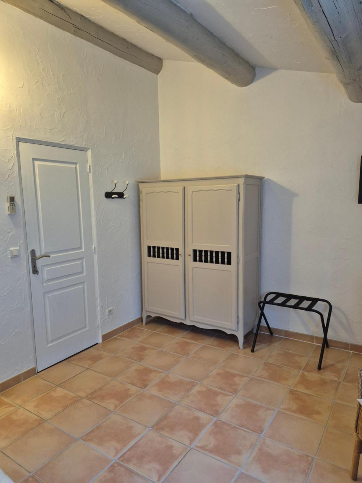 Mas Clement - Chambre Et Table D'Hotes LʼIsle-sur-la-Sorgue Dış mekan fotoğraf