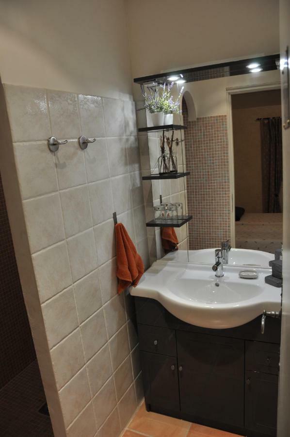 Mas Clement - Chambre Et Table D'Hotes LʼIsle-sur-la-Sorgue Dış mekan fotoğraf